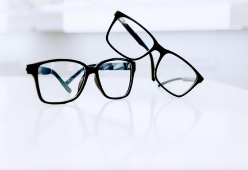 Choisir une monture de fabrication fran&ccedil;aise change l'exp&eacute;rience des porteurs de lunettes pr&egrave;s de Reims