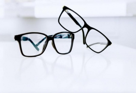 Choisir une monture de fabrication fran&ccedil;aise change l'exp&eacute;rience des porteurs de lunettes pr&egrave;s de Reims